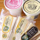 長門牧場 乳製品のストロベリーとバニラのアイクリームとチェダーチーズの写真